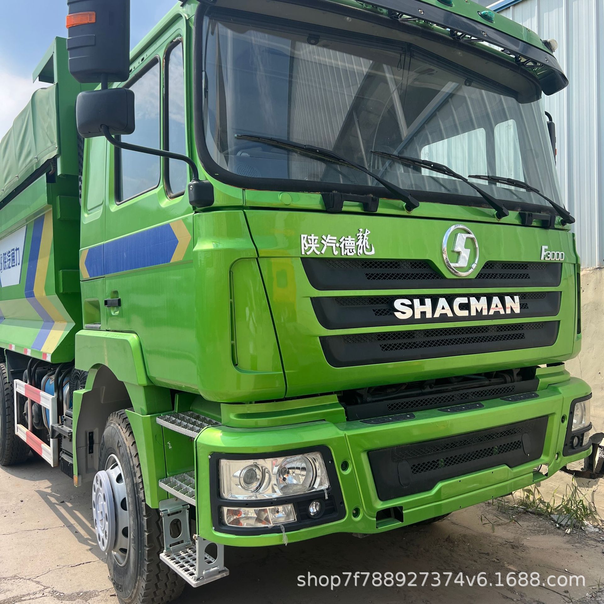 Export HOWO 6*4 front-four-wheel-rear-eight-wheel dump truck with automatic tarpaulin