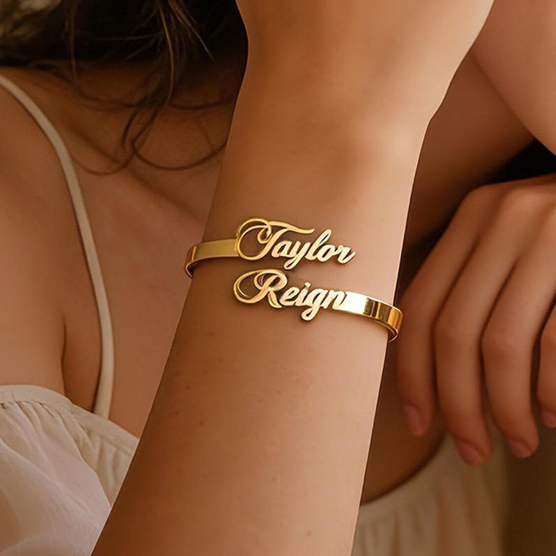 Cross-border bestseller custom stainless steel double-name bracelet, fashionable vacuum-plated 18k gold interlaced couple's name jewelry Cross-border bestseller custom stainless steel double-name bracelet, fashionable vacuum-plated 18k gold interlaced couple's name jewelry