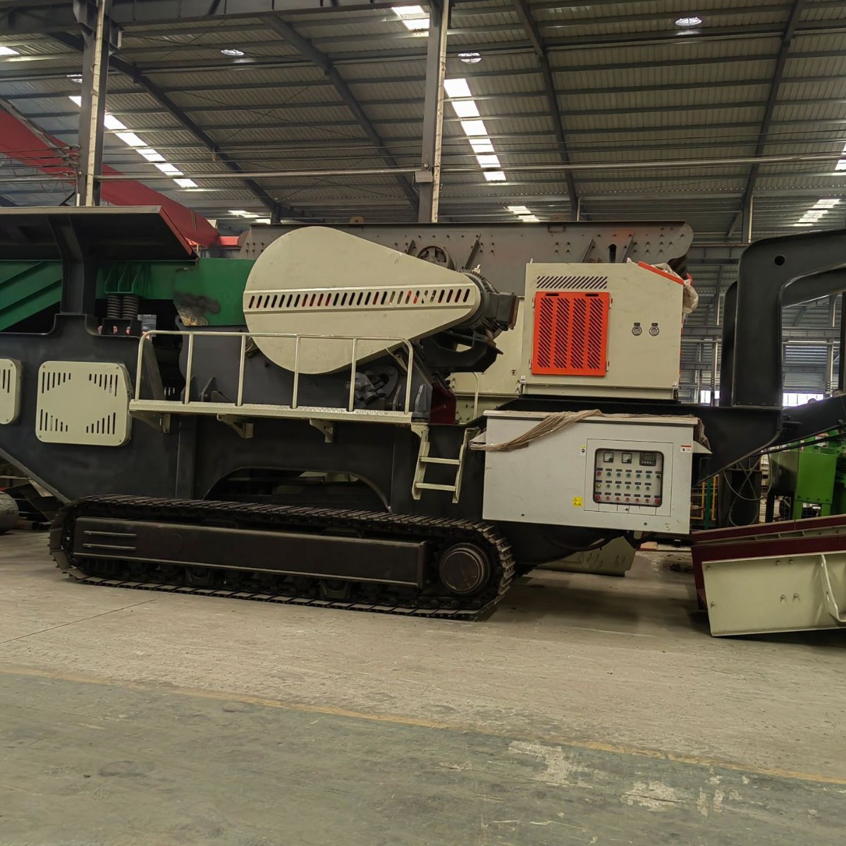 履带式移动破碎站便捷转场矿石煤矸石破碎制砂机移动式粉碎机厂家