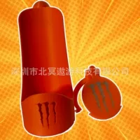Держатель для банок/чашек с защелкивающейся крышкой Monster Energy, который можно использовать как подстаканник.