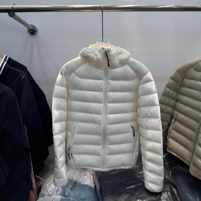 泡芙90白鸭绒排骨羽绒服女士防寒轻薄2025新款时尚连帽户外情侣款|undefined
