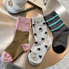 子供用親子ソックス、立体的な星のレリーフ、純綿子供用ソックス、カラーマッチング、吸汗性、カレッジガールズミッドカーフソックス、防臭
