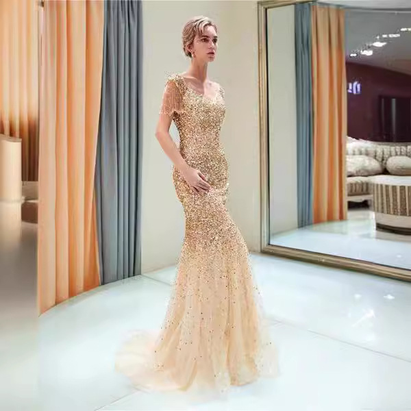 Vestido Largo Ajustado con Cola de Pez para Mujer, Estilo Europeo y Americano, Nuevo para Comercio Exterior 2025, Vestido Sexy con Mangas Raglán y Cuello en V con Adornos Dorados para eBay