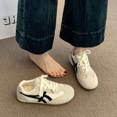 徳訓靴女2025年新型ネット通気レジャー運動靴超火阿甘靴レトロ軽便白靴