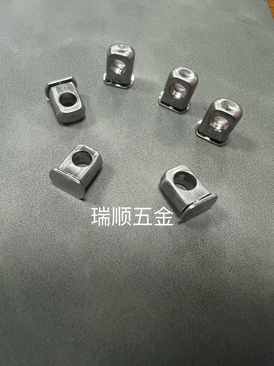 华为扎线扣/横孔螺母（异型）/DKBA8.304.1921