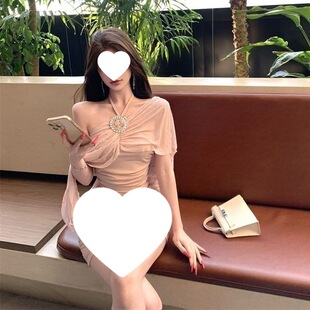 ��ɫ��һ�ּ��B��ȹŮ�ļ��ɚ��h�h̩ʽ�첱ȹ�������L���ζ�ȹ
