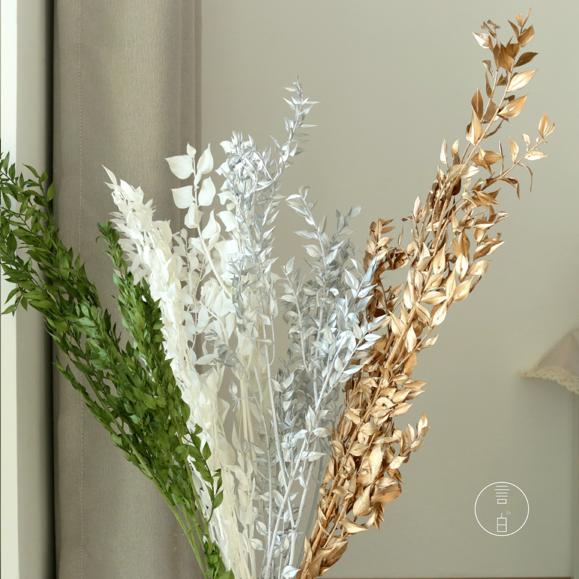 Everlasting Bleached Fortune Leaves Panda Bamboo Everlasting Flower Dried Flower Manufacturer Wholesale White Wedding Flower Arrangement Floral Materials