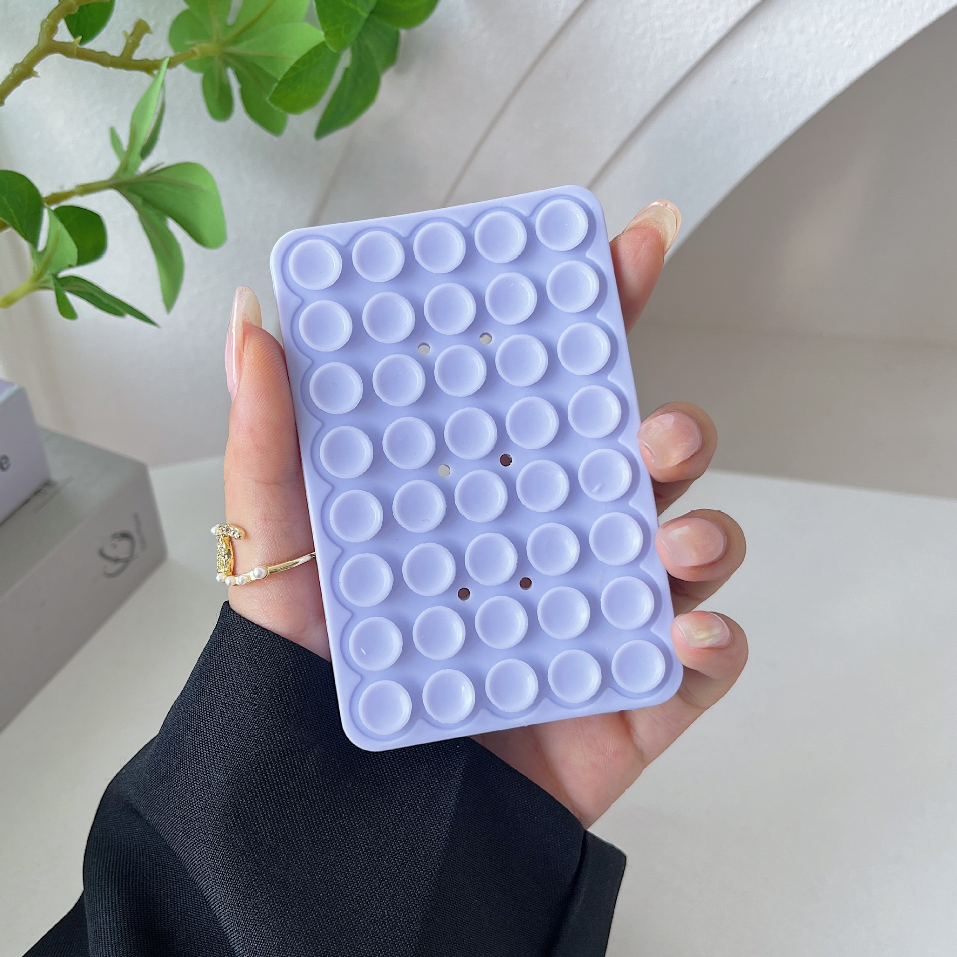 8BDE1D93-4AD7-4930-BEF2-74B96F