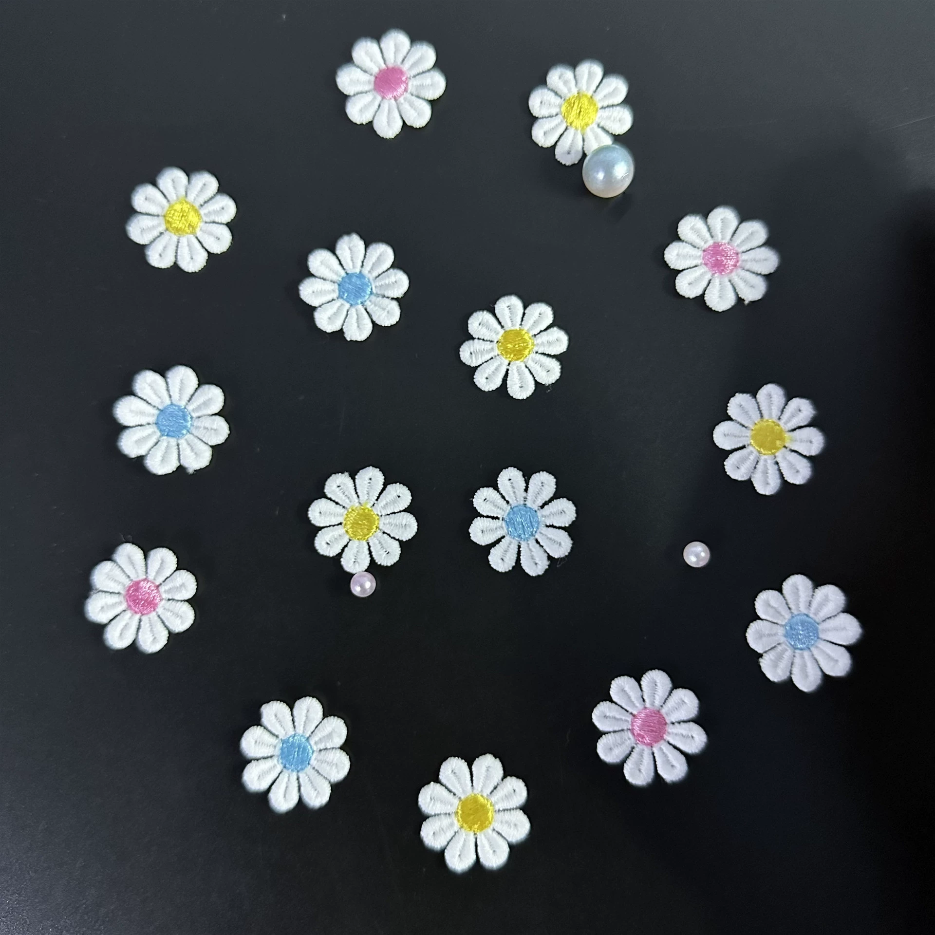 Ромашка 8 лепестков молочного шелка 2,5 см цветок растворенный в воде цветок DIY декоративное свадебное платье ручной работы детская одежда кружево