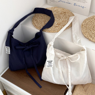 �nϵ����б����������ٴ����e�μ���ɳڸ���ˇ�Lͨ�ں��s����Ů