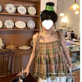 甜系少女穿搭复古系带方领背心小清新格子娃娃衫短款甜酷吊带上衣