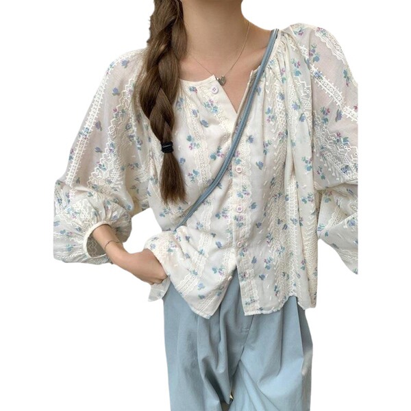 Fresh cute shirt with a round collar