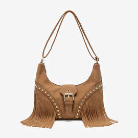 西部牛仔复古棕流苏单肩包个性铆钉机车饺子包时尚百搭通勤女包