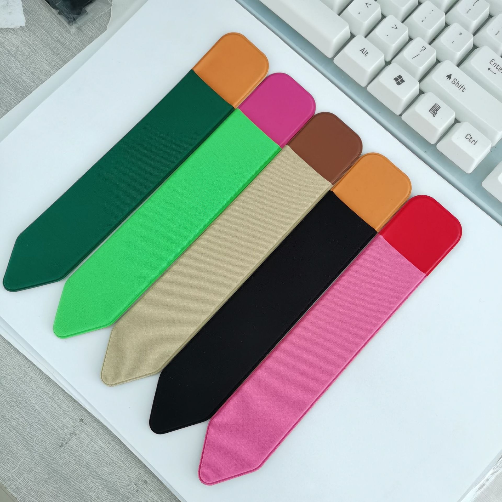 진한 녹색_주황색