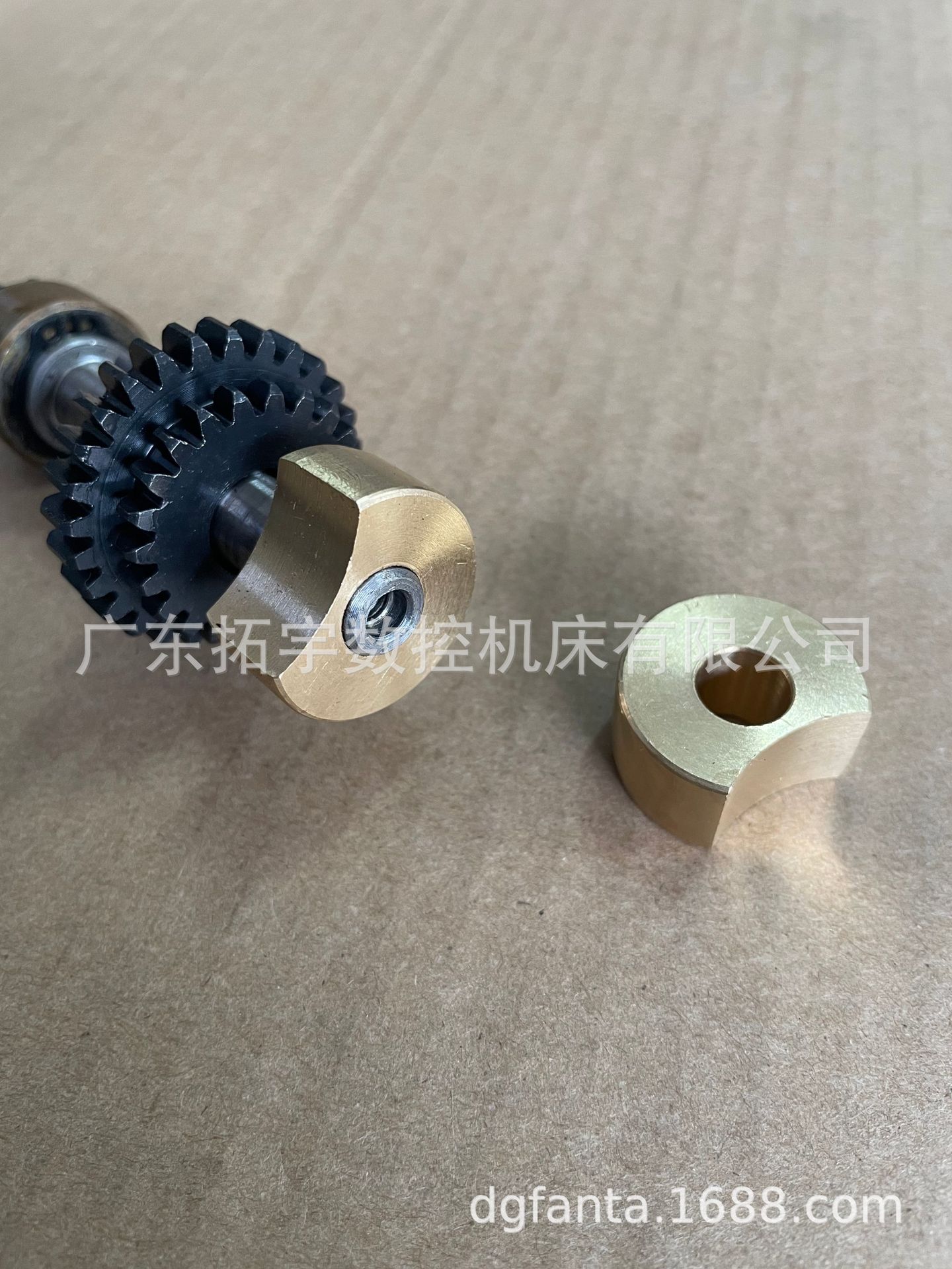 台湾立式摇臂铣床机头零配件B27半月圆铜套 自动进刀下刀铜套