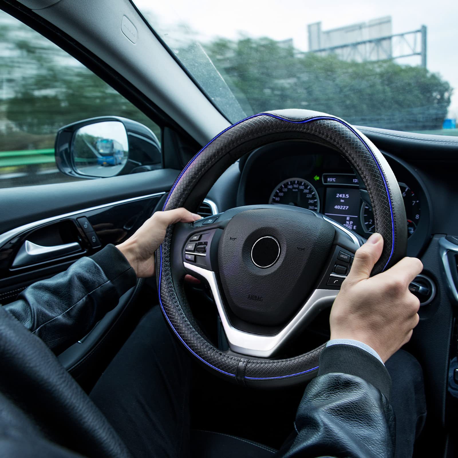New Cross-Border Foreign Trade Car Steering Wheel Cover, Fashionable Diamond-Shaped Three-Dimensional Embossed Leather Car Handle Cover, Suitable for All Seasons
