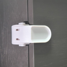 跨境货源儿童安全锁宝宝安全防护锁防夹手锁90度双按扣开启直角锁