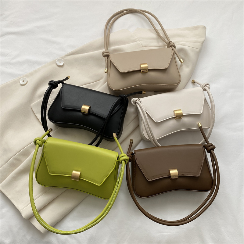High-end Sense Bag Women's 2025 New Arrival Baguette Bag Retro Portable Underarm Bag Stylish Girl's Shoulder Crossbody Small Bag