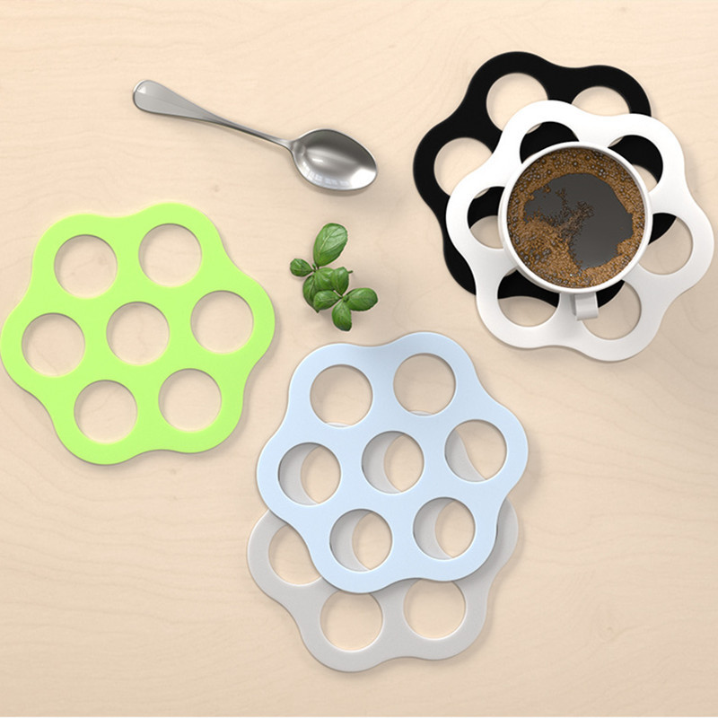 Creative and cute silicone coaster Home anti-scalding insulation pad…