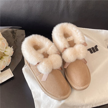 奶呼呼雪地靴女2025秋冬季新款可爱毛球球加绒加厚面包鞋保暖棉鞋