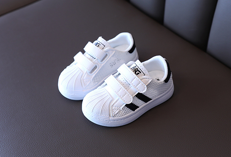 2021 Nuovi bambini Little White 1-6 anni da uomo e da donna Shell Board Scarpe a rete cava Suola morbida Sport per bambini_voghion.com