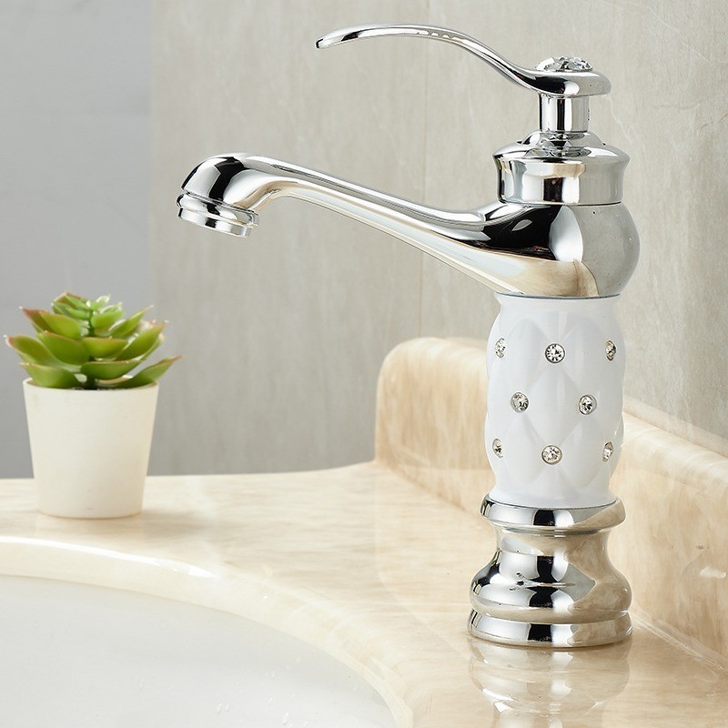 Retro europeo de cobre un solo mango lavabo lavabo grifo lavabo oro francés lavabo grifo frío y caliente