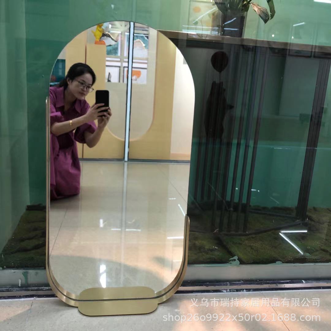 b15fb80ae5e0382bd32b12102618a3