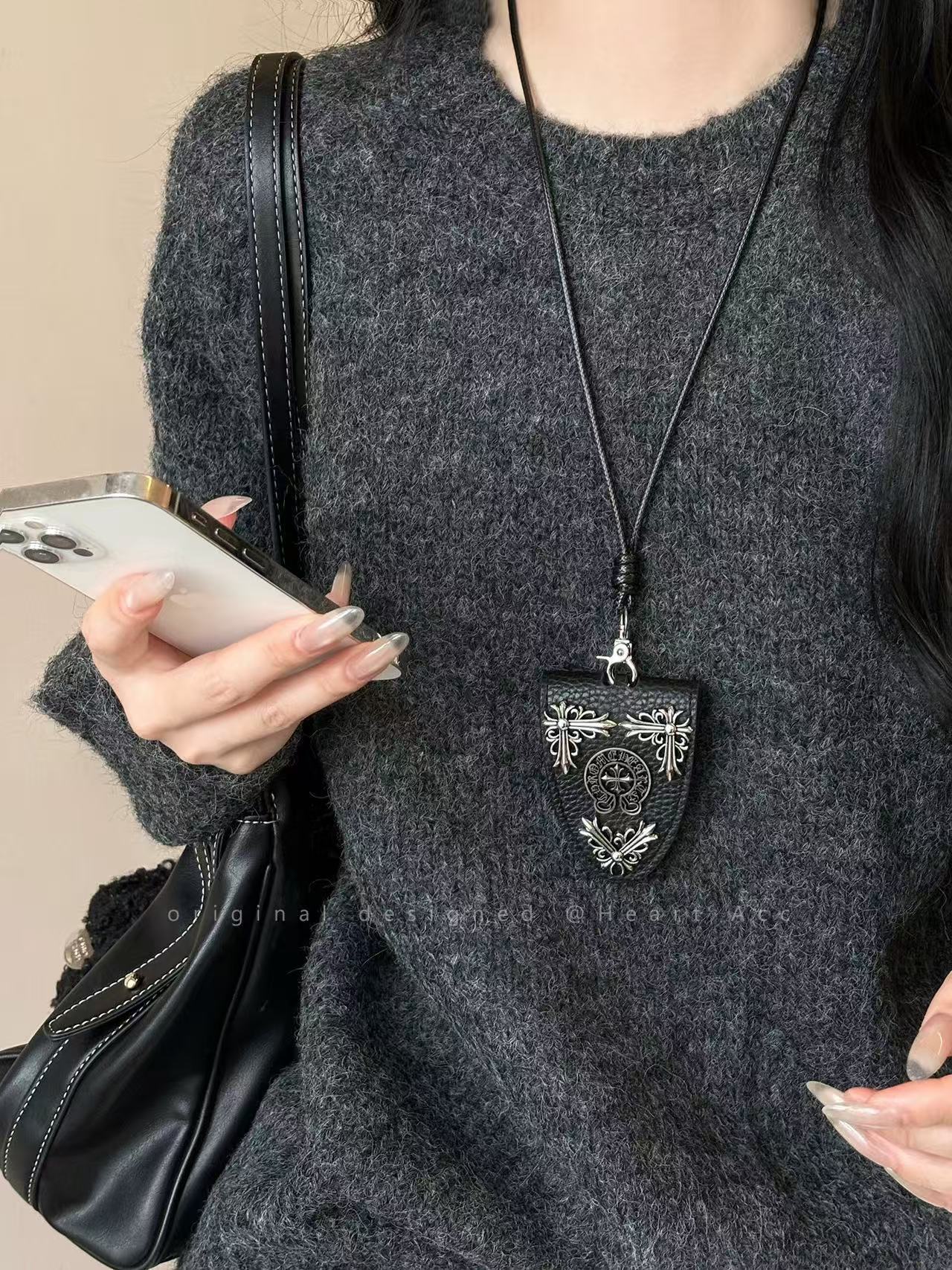 革の磁気は首のメガネを掛けてネックレスの女性の収納袋のサングラスの掛け布団を掛けて2025年に新型の精巧なセーターのチェーンを包みます。