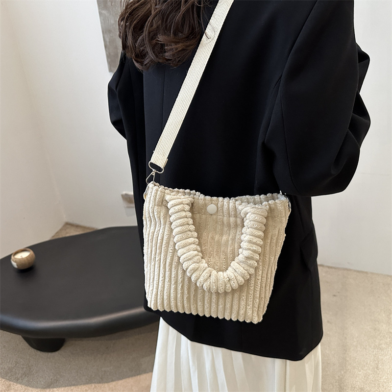 Otoño y invierno nuevos productos de diseño Nichozhong pozos de cordillera bolsas de algodón lindas bolsas de mano chic bolsas de hombro