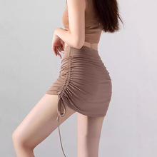 �߼��п��{�����K�ް����ζ�ȹŮ���b�����@����ɫ����ȹһ��ȹ��