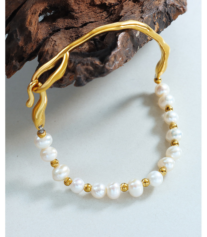 Bracciale in acciaio al titanio con perla d acqua dolce_voghion.com