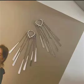 耳钉;耳扣;项链