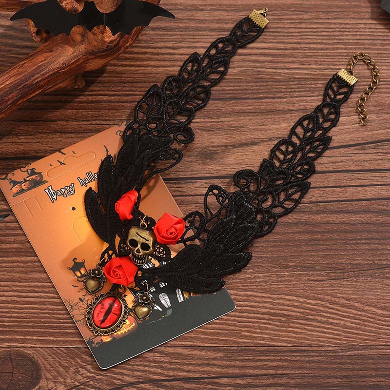 Set di biglietti di auguri di Halloween con fiori in pizzo, collana con occhi da teschio, accessorio con ciondolo scuro scavato da donna_voghion.com