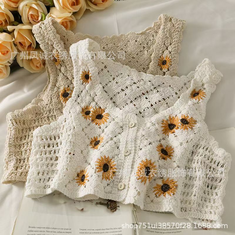 French Retro Cure Machine Hollow-out Daisy Knitted Vest Women's Design Sense Short V-neck Vest Outer Wear Top