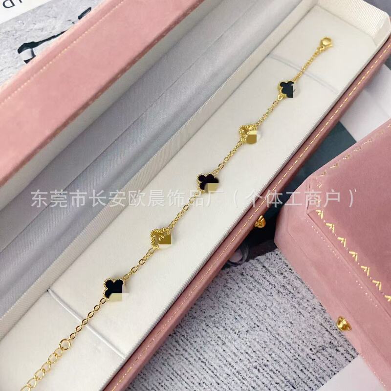Cross-Border Fashion Popular Stainless Steel Double-Sided Laser Four-Leaf Clover Mother-Of-Pearl Bracelet Non-Fading Jewelry Real Gold Light Luxury Cross-Border Fashion Popular Stainless Steel Double-Sided Laser Four-Leaf Clover Mother-Of-Pearl Bracelet Non-Fading Jewelry Real Gold Light Luxury