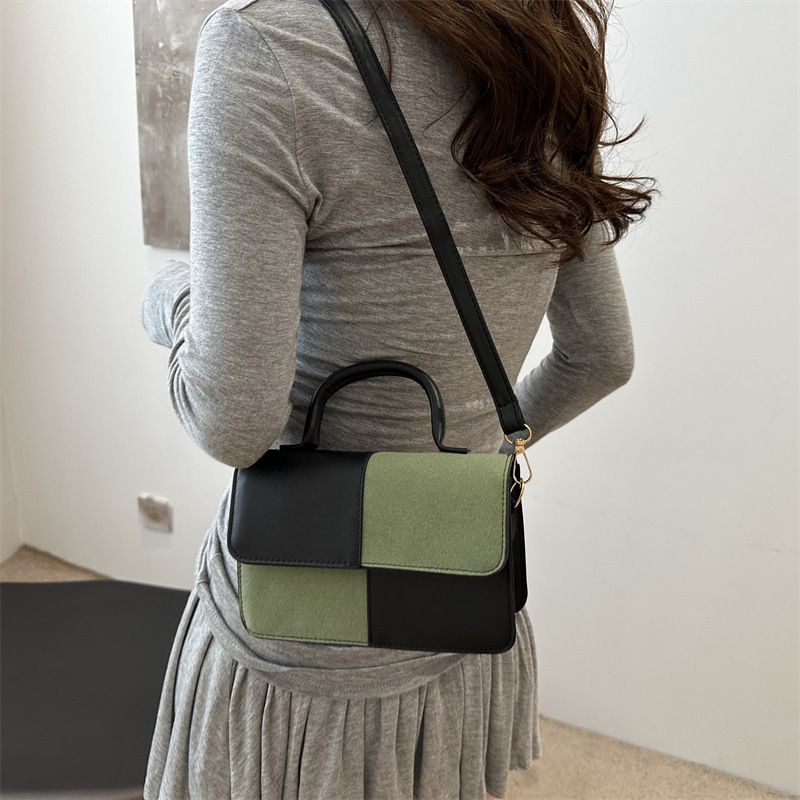 Este año, bolsos populares de color de contraste para mujeres 2024, bolsos de mochila de textura de moda de verano, bolsos de mano para mujeres