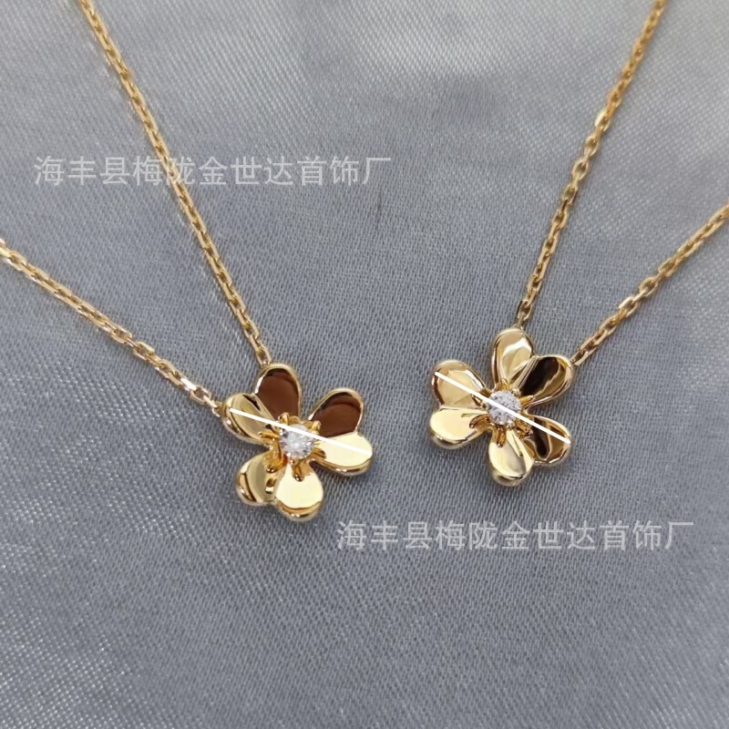Fanjia High Version Rose Gold Petals Full of Diamonds Clover Necklace Single Diamond Clover Earrings Clavicle Chain Flower Pendant