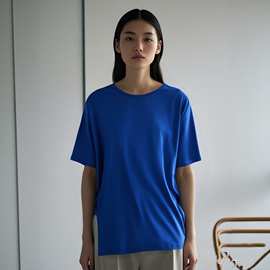 款号730183原单新款女装克莱因蓝 T 恤宽松版型藏肉又时髦小衫T