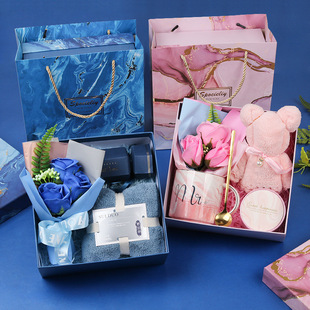 . Women's Day Accompanying Gift Practical Gift for Staff, Teachers and Mothers Small Gift Activity Female Gift Box