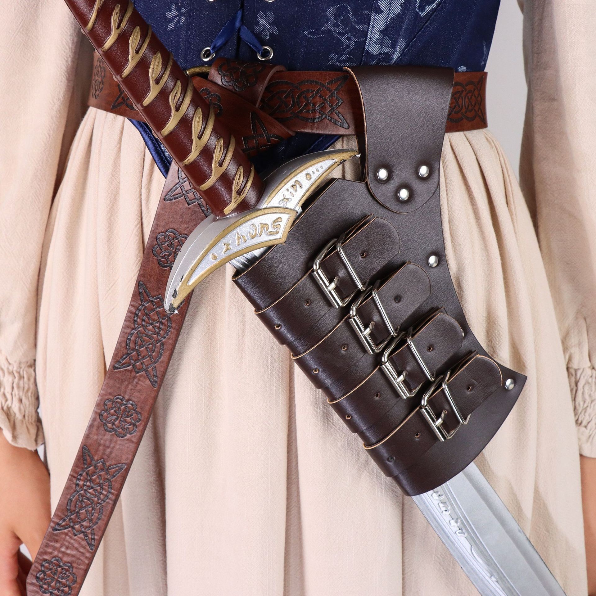 브라운 엠보싱(칼집+벨트)