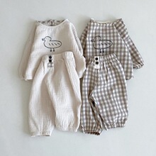 �냺�·����ﱡ�����e����Сͯ�ɼ���������һ�q��Ů�����������b