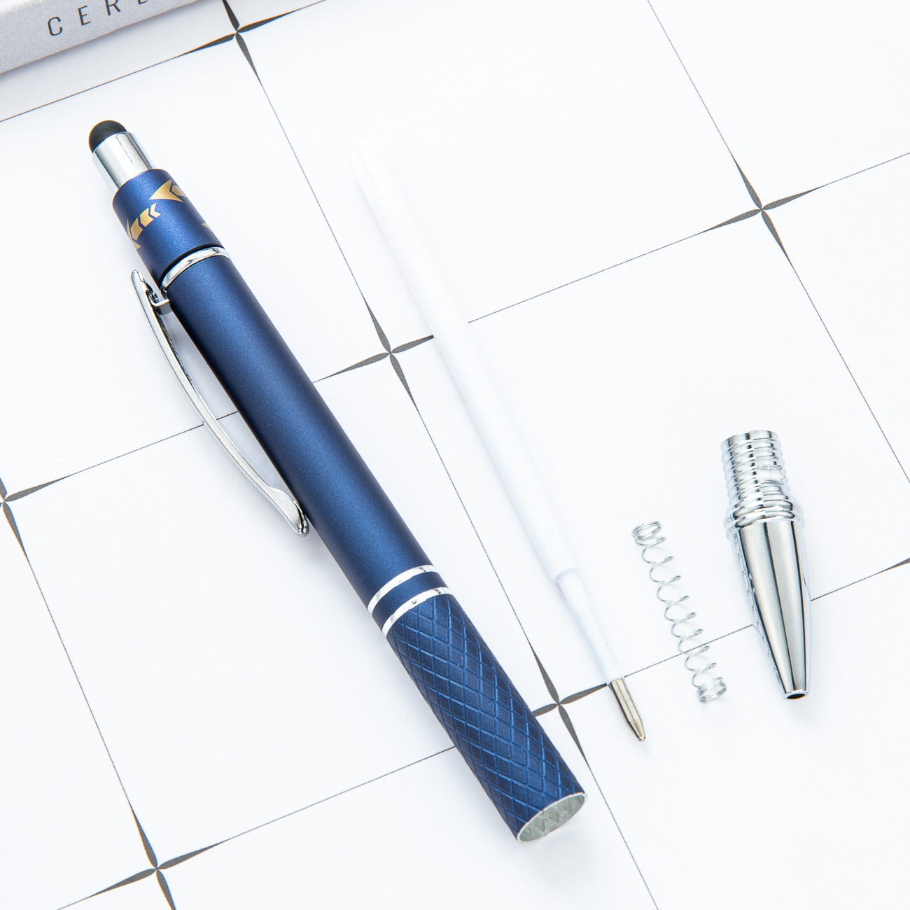 Presione bolígrafo de pantalla táctil para imprimir logotipo de los estudiantes para escribir regalos bolígrafo publicitario giratorio bolígrafo descompresor al por mayor