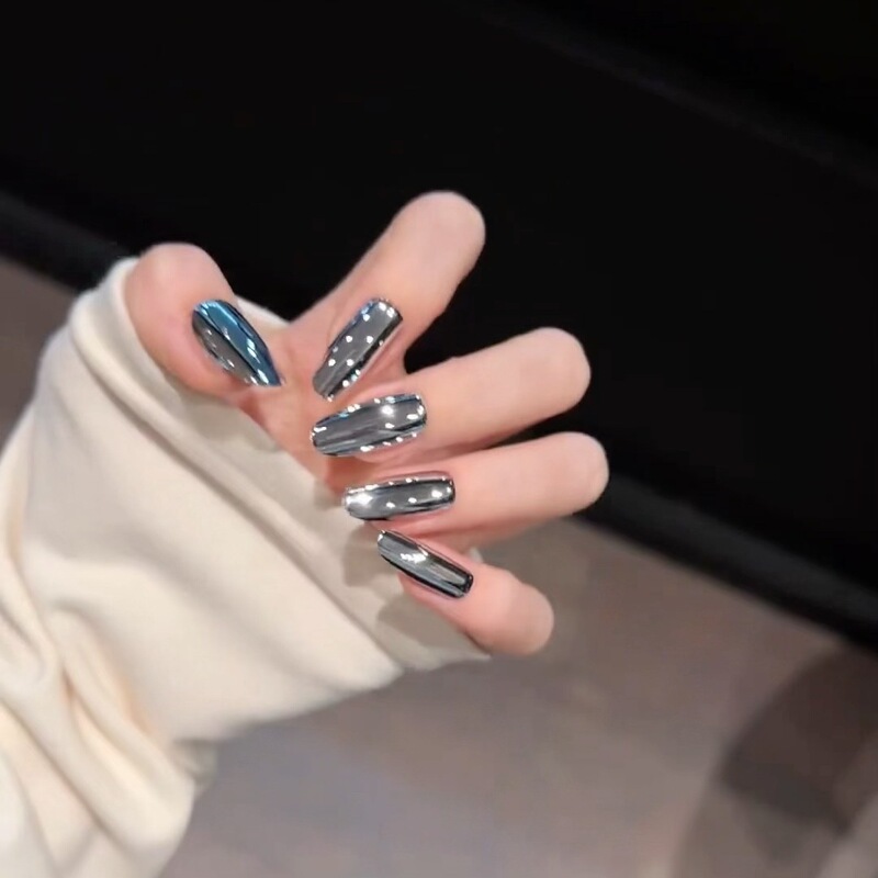 Cai She - [Cool Silver Mirror] Electroplated Wearable False Nails Wholesale Short Black Wearable Nail Patches