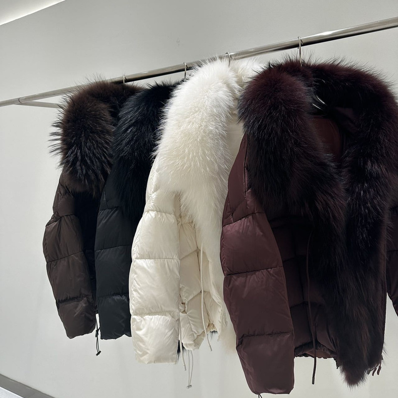 25 New Winter Style Oversized Raccoon Fur Hooded Short down Jacket Loose Casual Warm Fur Coat for Women