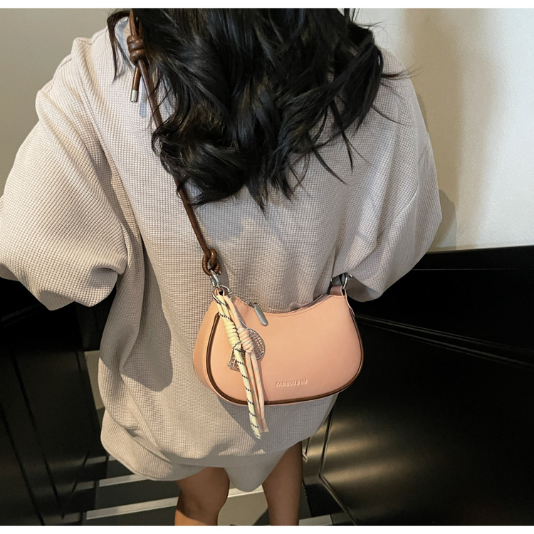 French niche quality handbag, women's bag, Spring 2025 new underarm bag, simple and versatile commuter crossbody bag undefined