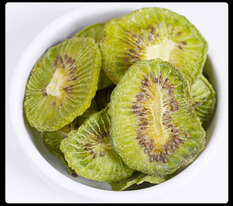 Kiwi Fruit Slices (Actinidia chinensis) — Dried Mi Hou Tao Fruit Tea & Snack in use