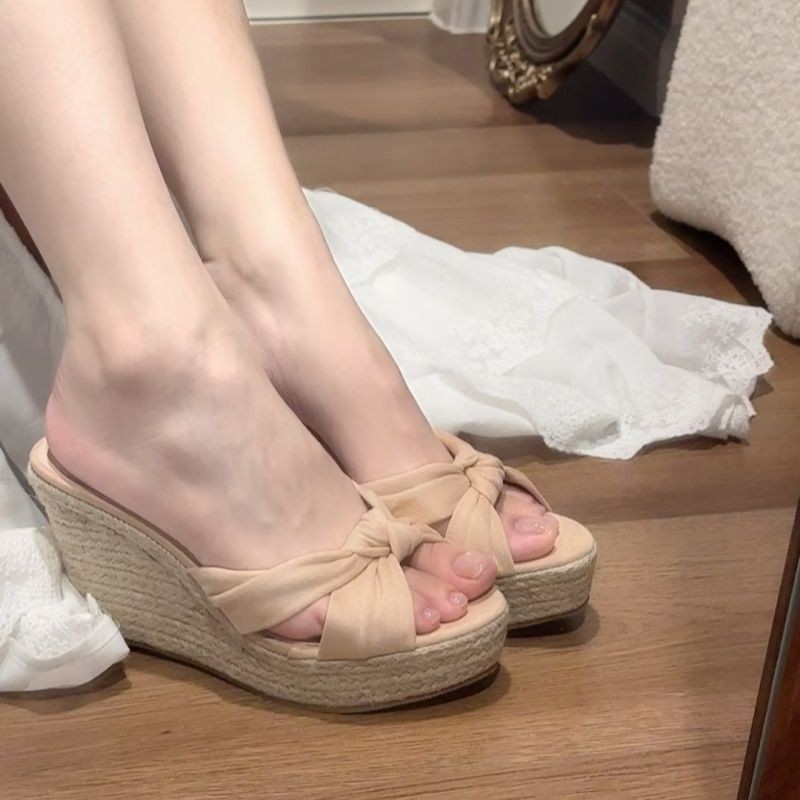 2026 verano hermoso red pendiente roja zapatillas de tacón de moda para mujeres arco pequeño aumento de altura de cordón tejido zapatos de mujer image 6