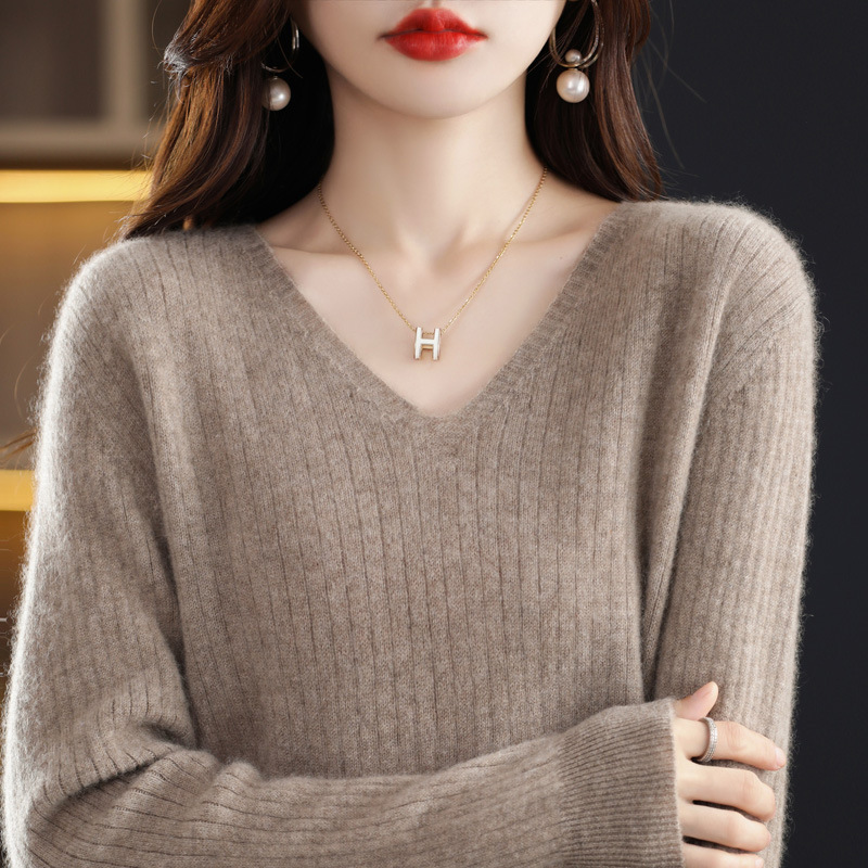26 New Spring, Autumn, and Winter V-Neck Knit Pullover Long-Sleeve Sweater for Women, Slim-Fit, Solid Color, Non-Cashmere Base Layer