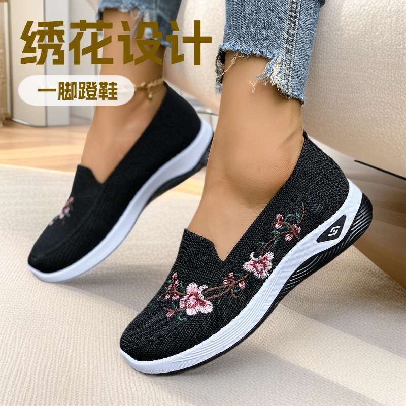 Single Shoes, Mother's Shoes, Summer Flat Breathable Shoes, Non-Slip, Comfortable Fly-Knit Shoes, Old Beijing Embroidered Women's Mesh Shoes