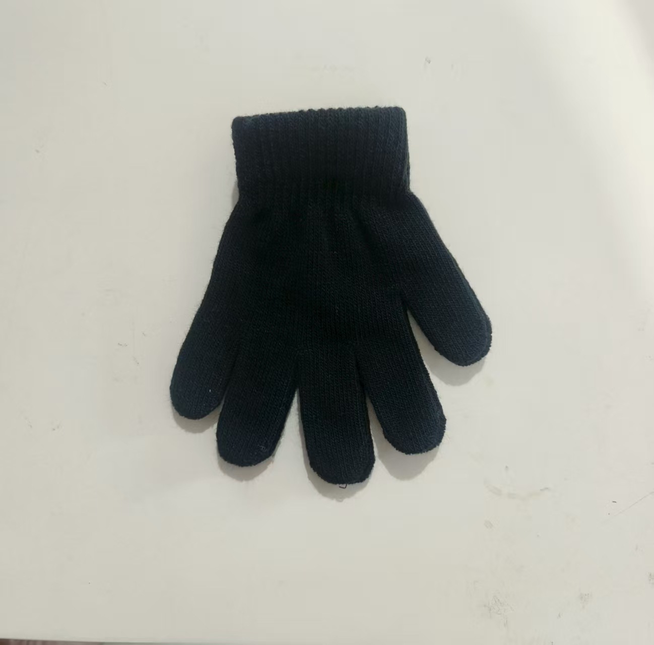 El lugar del fabricante puede agregar un logotipo para tejer color sólido otoño e invierno para niños, jacquard mágico cálido, guantes de pesca de ciclismo engrosados